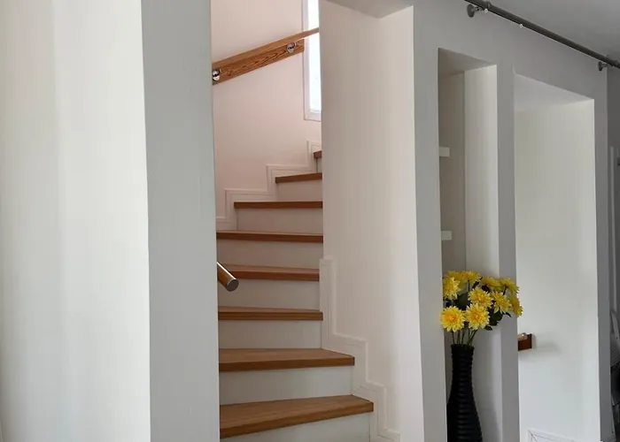 Villa Relaxing By The *